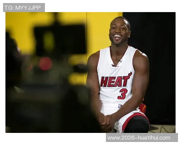 韦德谈新赛季媒体日：球员们穿新衣拍照交流感受乐趣