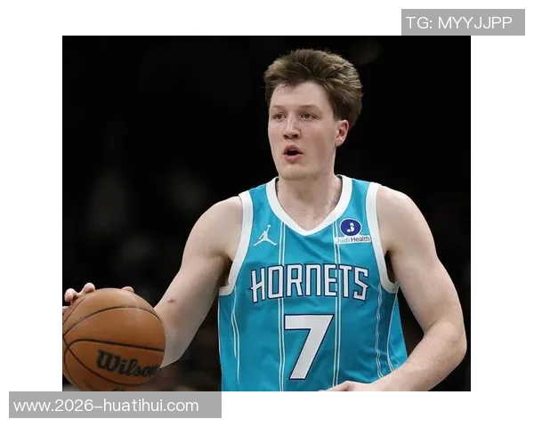 克尼佩尔半场表现惊艳6中4三分球3记轻松拿下11分2篮板1助攻