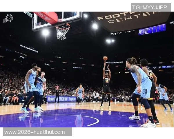 格兰特表现出色19投8中砍下29分6篮板4助攻并完美罚球9中9 格兰特表现出色19投8中砍下29分6篮板4助攻并完美罚球9中9